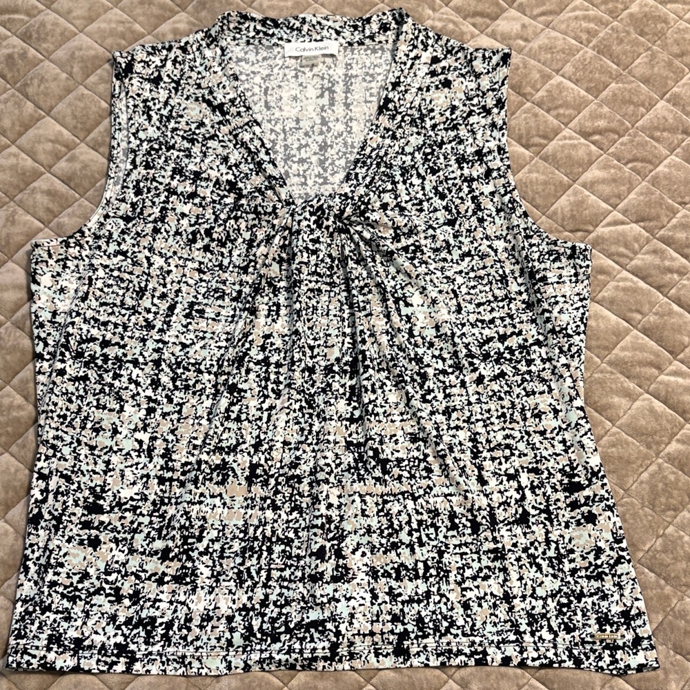 Calvin Klein Black and White Patterned Blouse